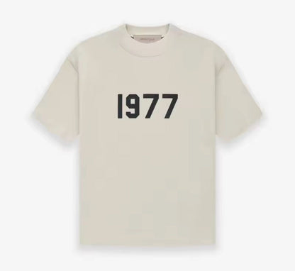 T-shirt Misteressential 1977